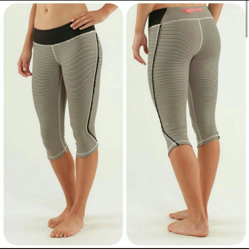 Brand new only worn once Lululemon striped crop leggings